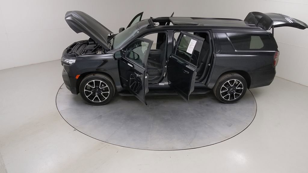 Used 2024 Chevrolet Suburban RST w/ Luxury Package AWD/4WD image 57