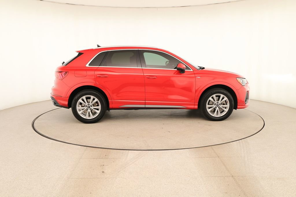 Certified 2022 Audi Q3 2.0T Premium w/ Convenience Package AWD/4WD image 8