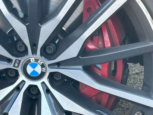 Used 2022 BMW X5 xDrive40i w/ M Sport Package AWD/4WD image 9