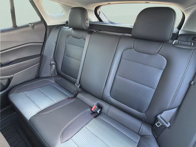 Used 2026 Chevrolet Trax LT w/ LT Convenience Package FWD image 18