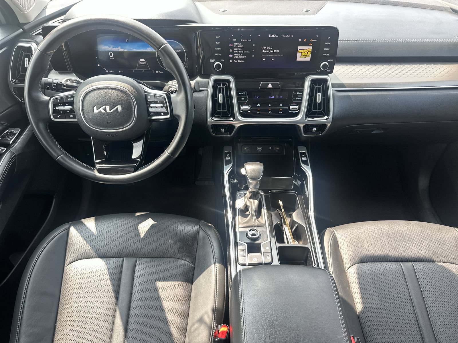 Used 2023 Kia Sorento SX FWD image 18