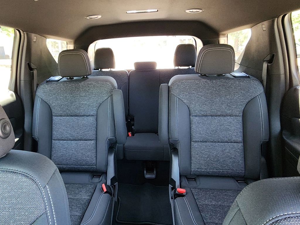 New 2025 Chevrolet Traverse LT image 17