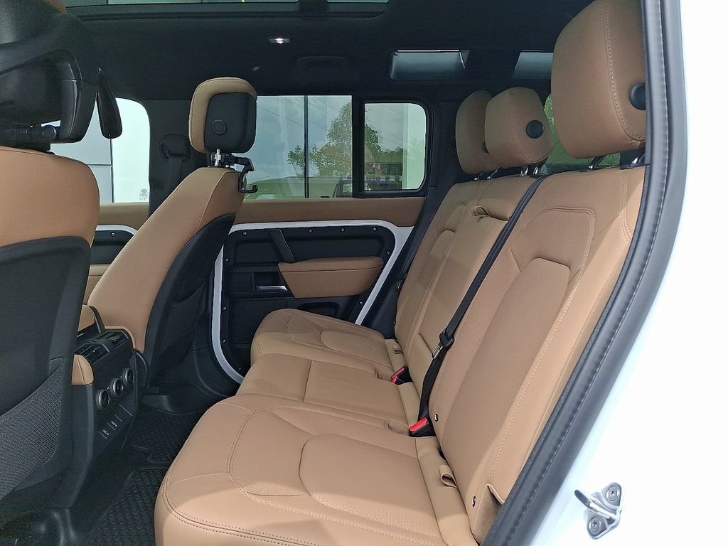 New 2026 Land Rover Defender 110 X-Dynamic SE AWD/4WD image 6
