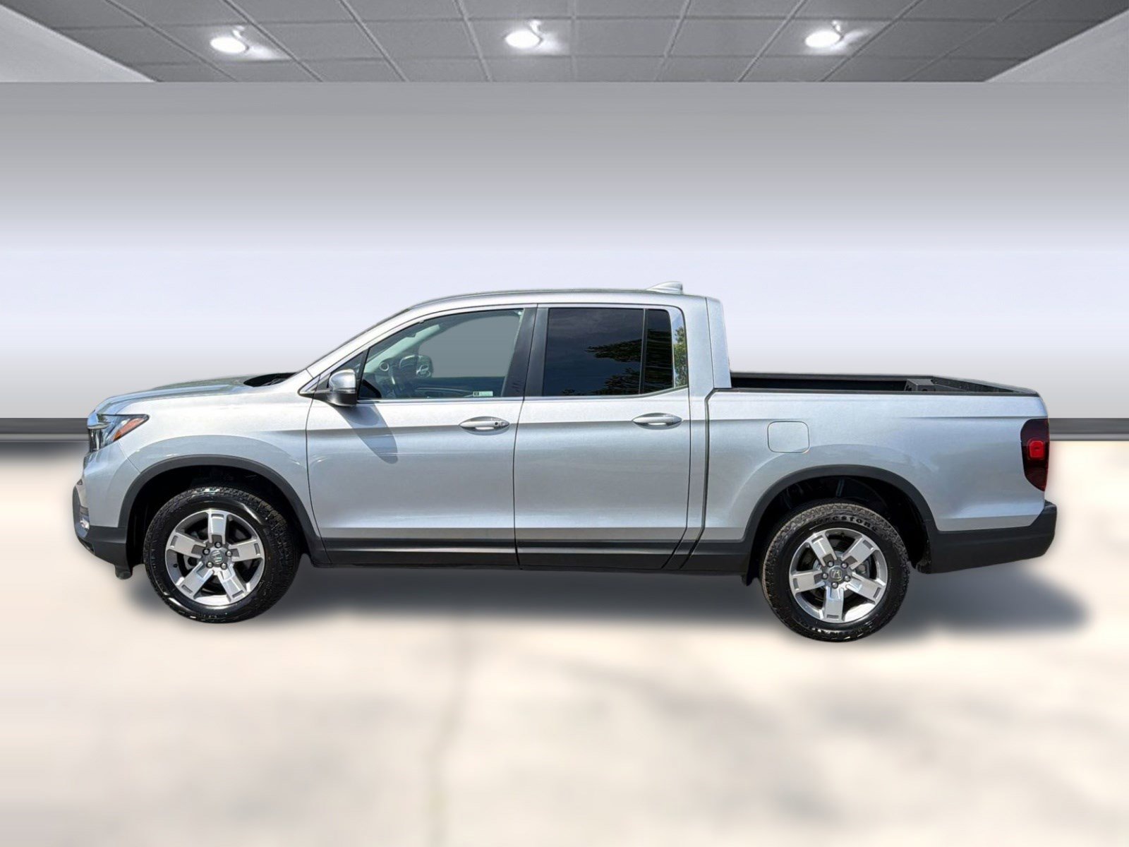 Used 2025 Honda Ridgeline RTL image 2
