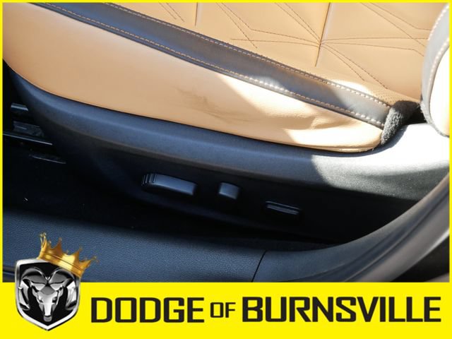 Used 2023 Nissan Sentra SV w/ SV Premium Package FWD image 19