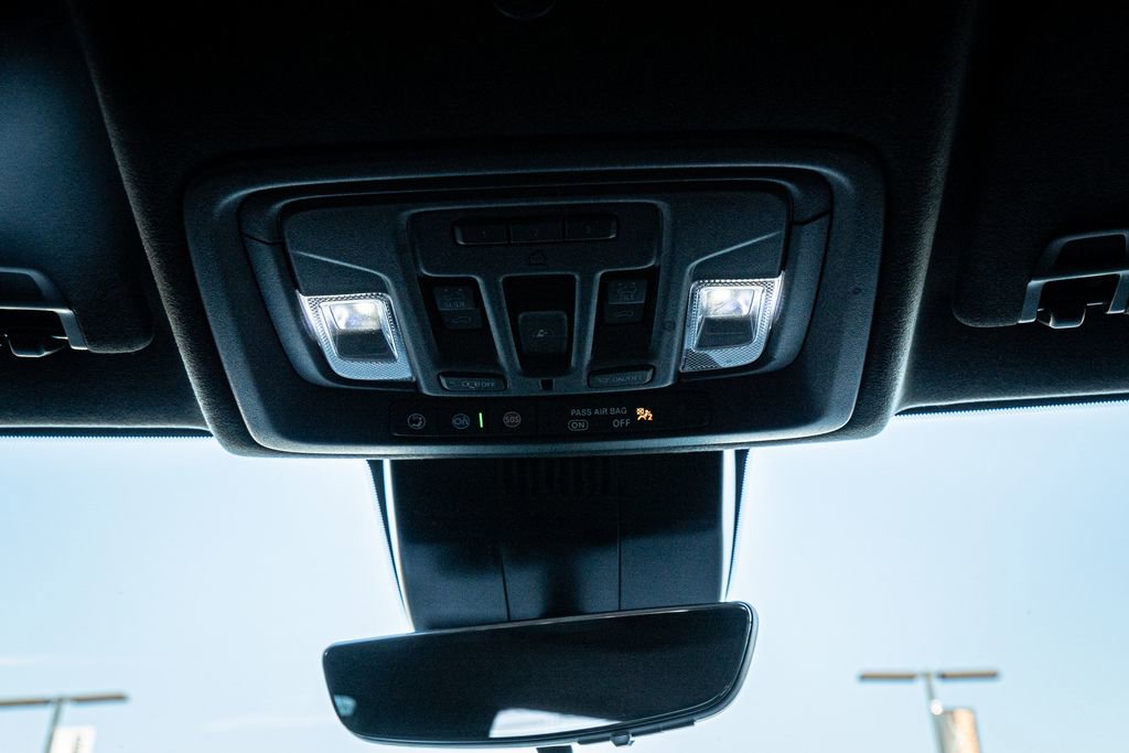 Used 2025 GMC Sierra 3500 Denali Ultimate image 16