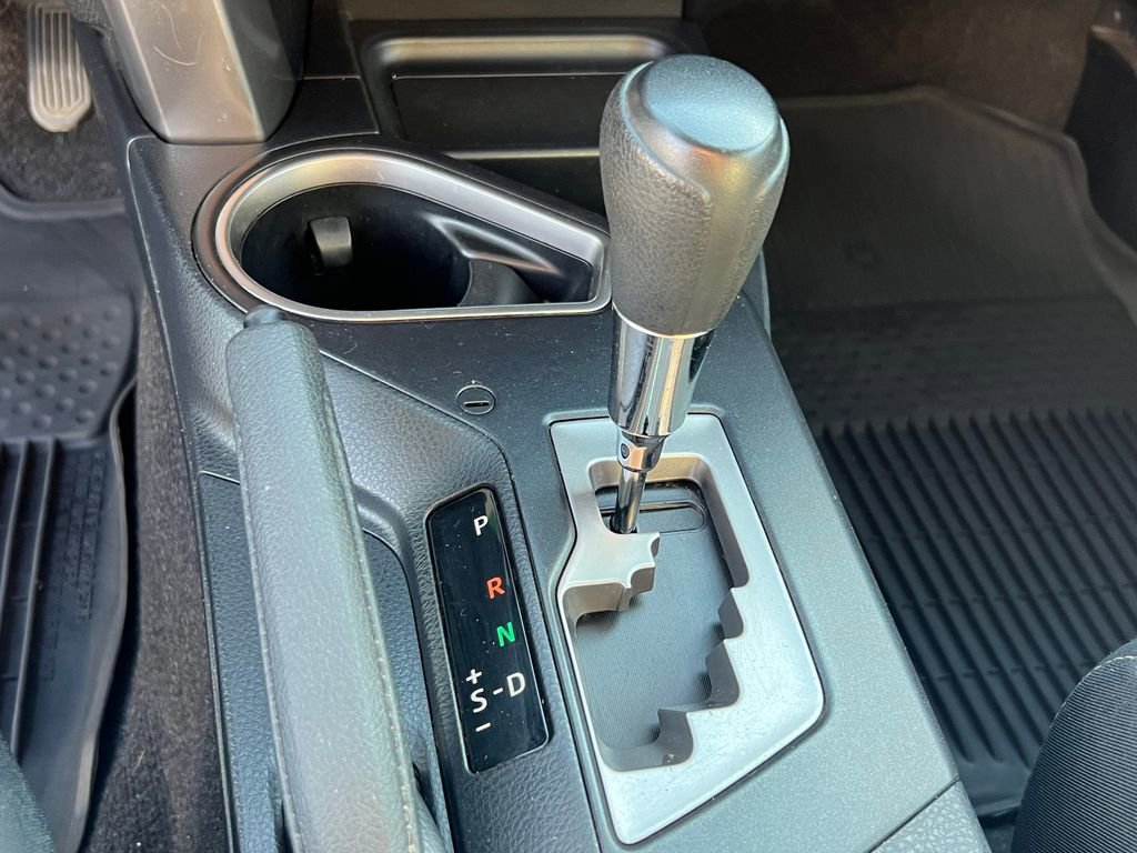 Used 2017 Toyota RAV4 XLE AWD/4WD image 27