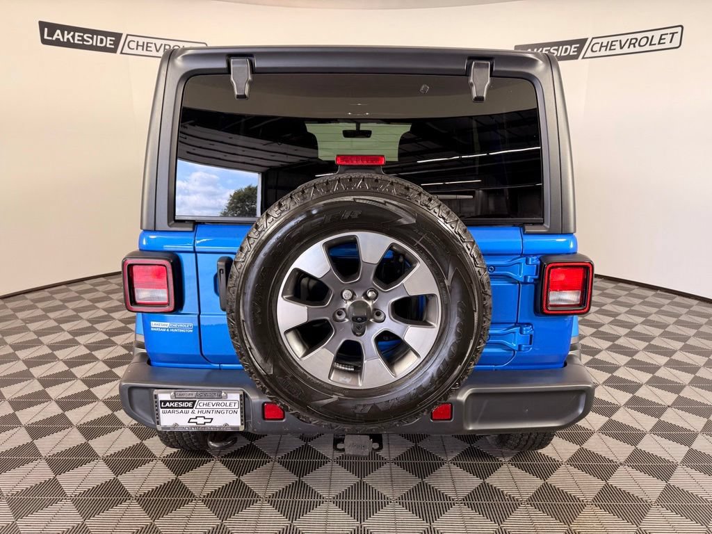 Used 2023 Jeep Wrangler Unlimited Sahara w/ Cold Weather Group AWD/4WD image 5