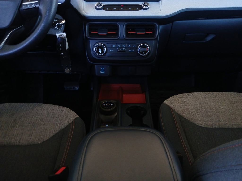 Used 2022 Ford Maverick XLT image 11