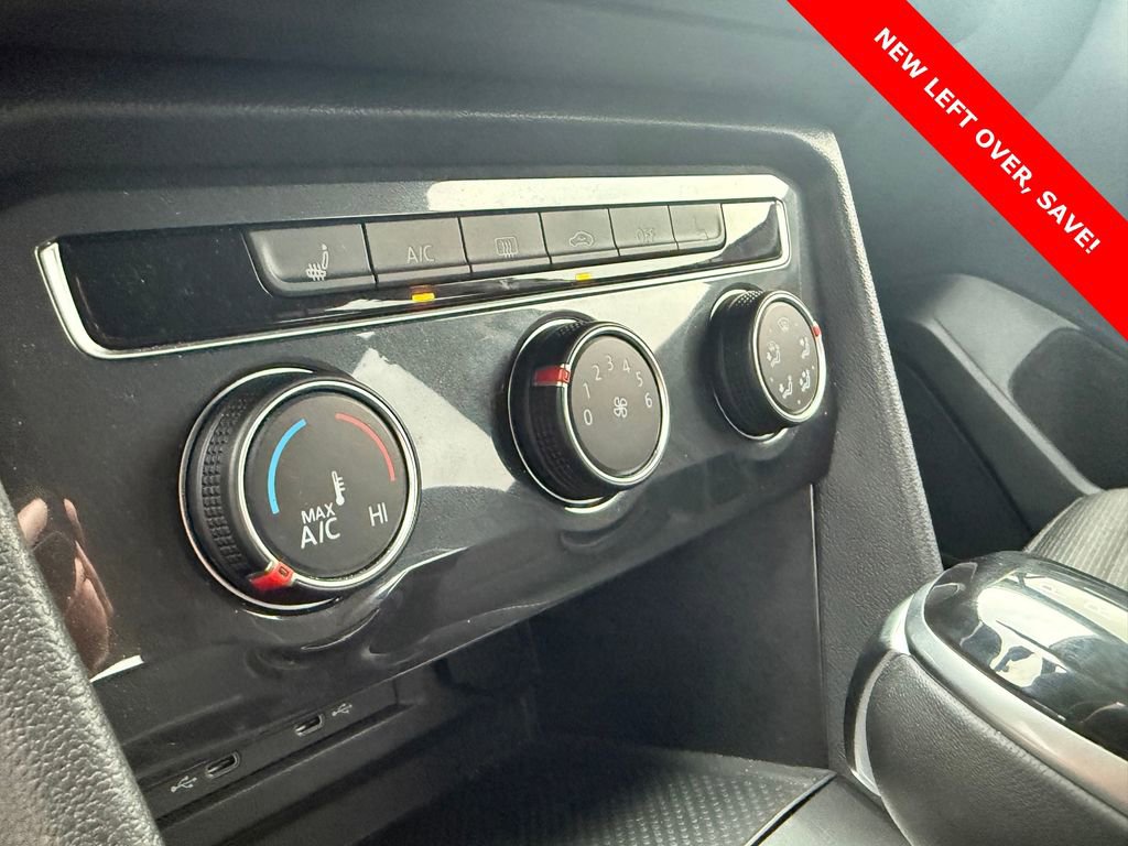 Used 2024 Volkswagen Tiguan S image 20