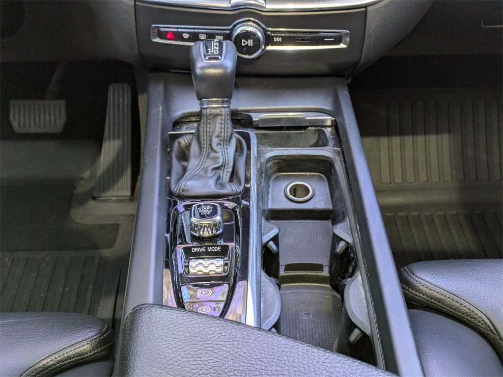 Used 2019 Volvo XC60 T5 Inscription w/ Protection Package Premier image 22