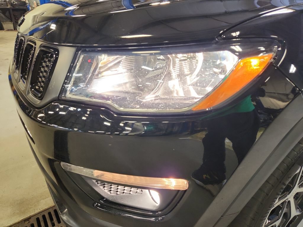 Used 2019 Jeep Compass Latitude AWD/4WD image 30