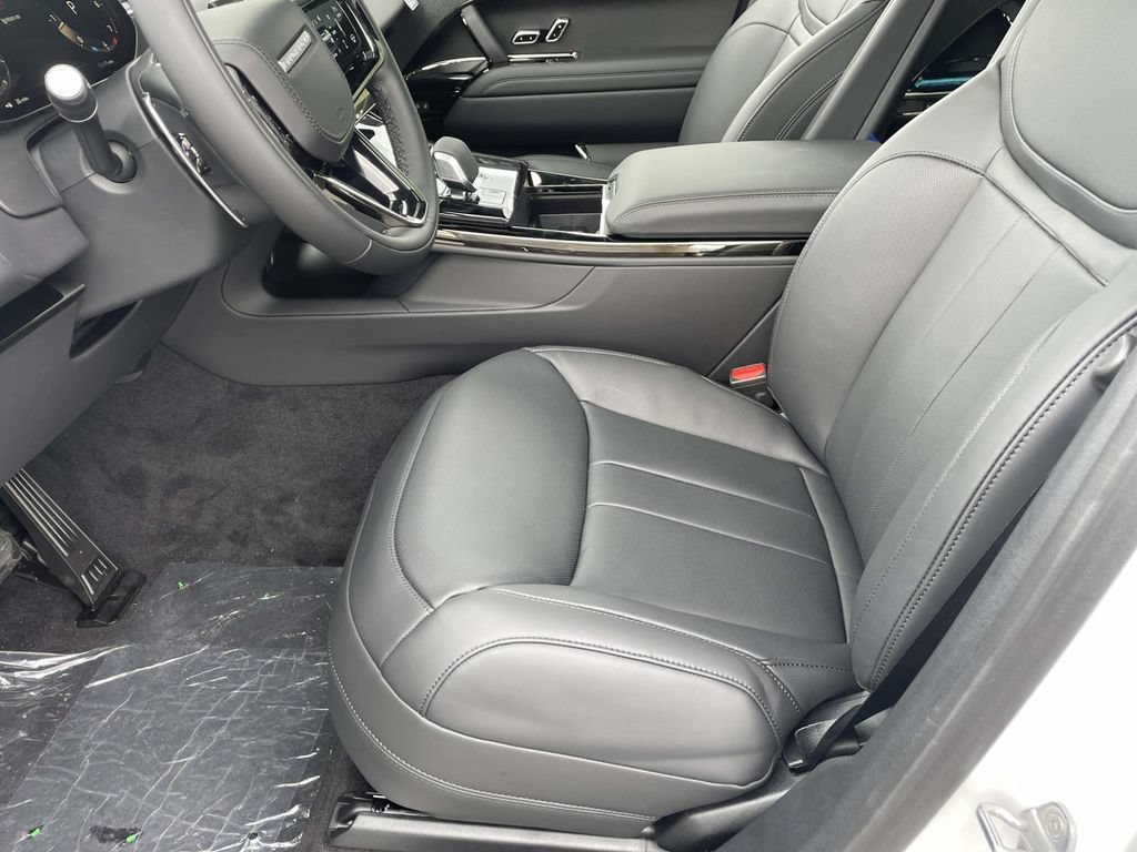 New 2026 Land Rover Range Rover Sport Dynamic SE AWD/4WD image 13