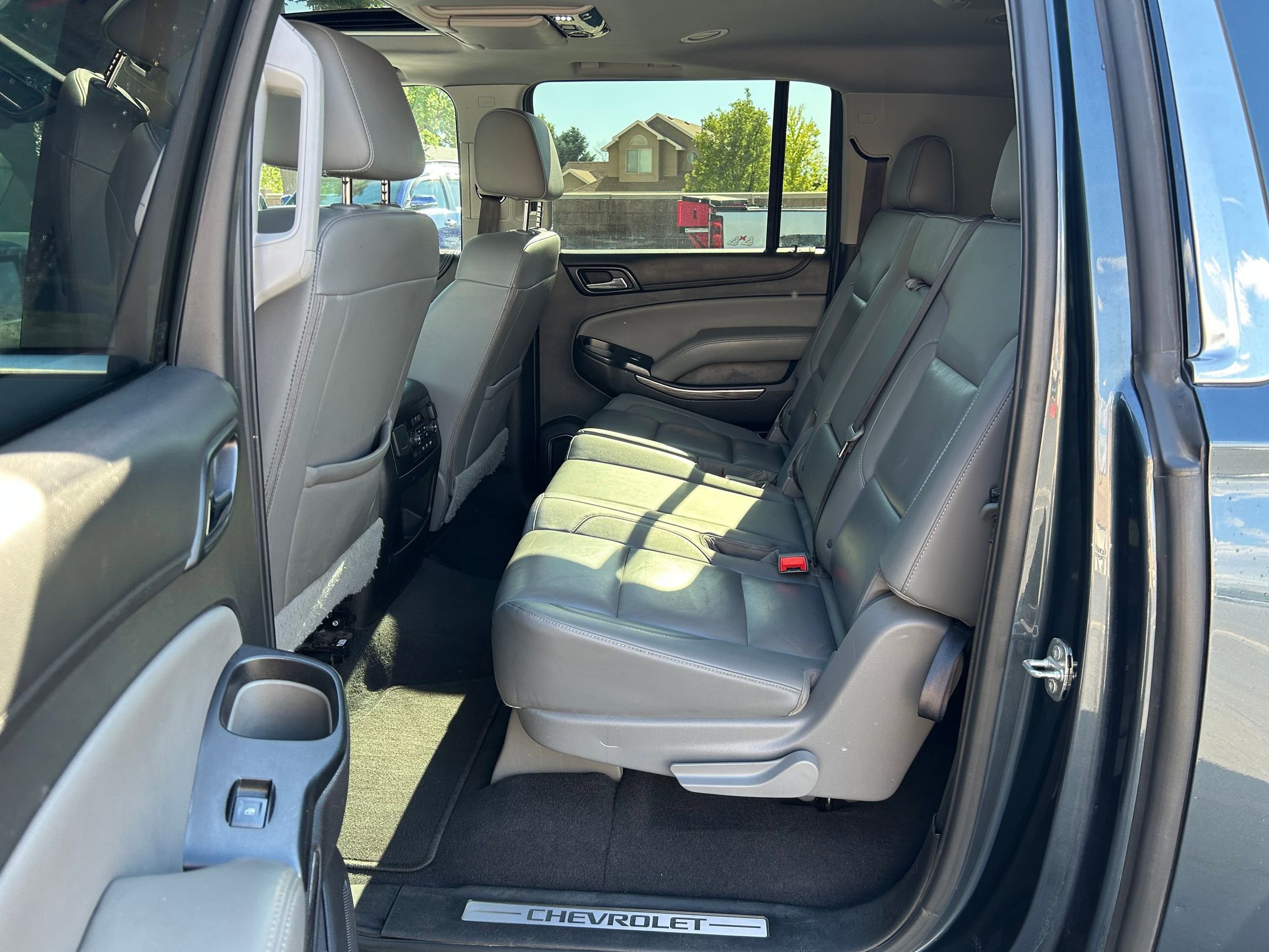 Used 2020 Chevrolet Suburban LT AWD/4WD image 22