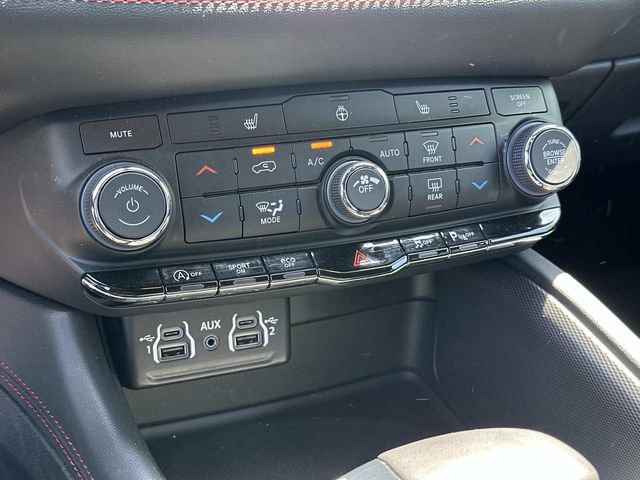 Used 2025 Dodge Durango GT AWD/4WD image 25