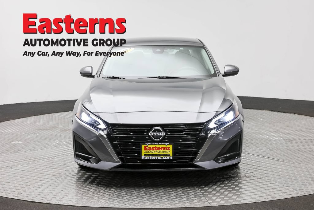 Used 2023 Nissan Altima 2.5 S FWD image 2