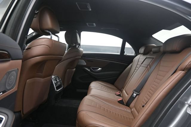 Used 2020 Mercedes-Benz S 560 4MATIC Sedan w/ Premium Package image 11