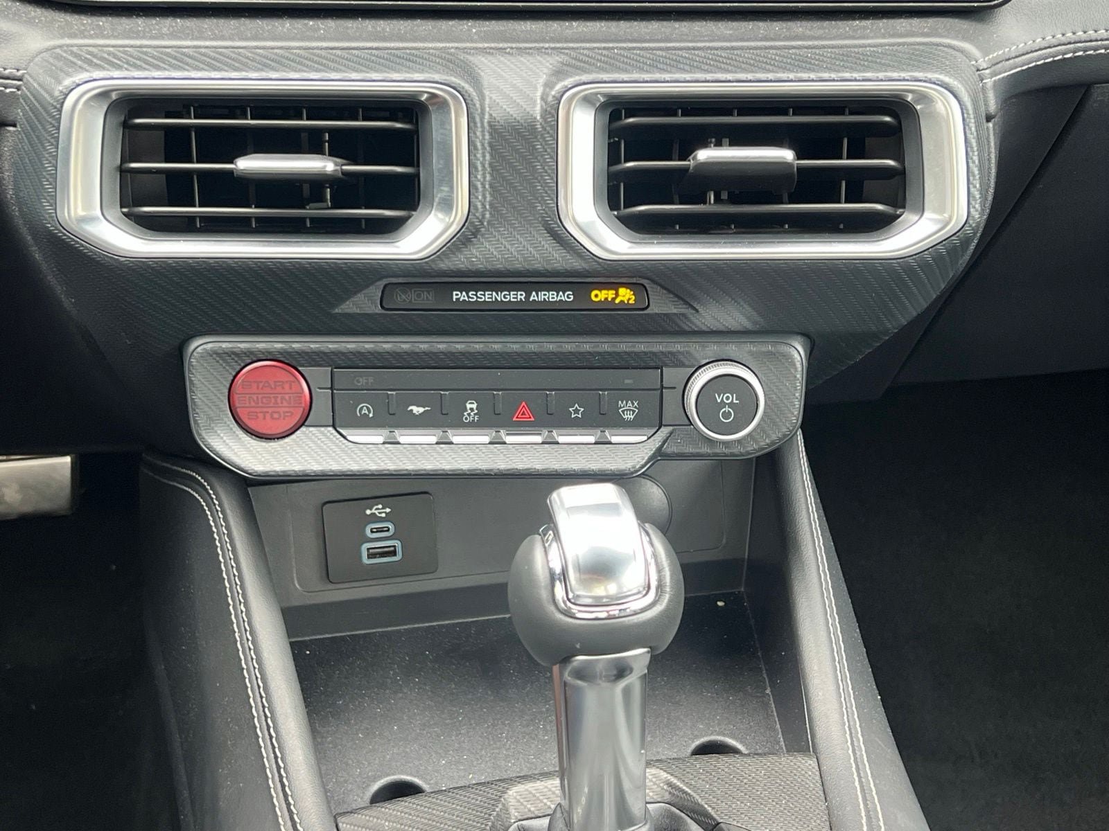 Used 2025 Ford Mustang GT Premium RWD image 30