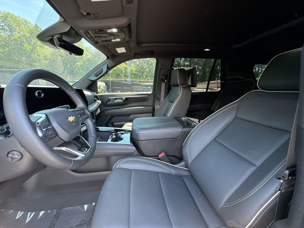 Used 2025 Chevrolet Tahoe Premier RWD image 13