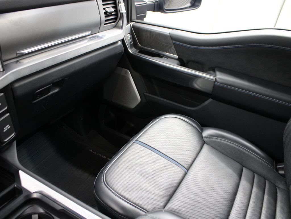 Used 2025 Ford F450 Platinum AWD/4WD image 36