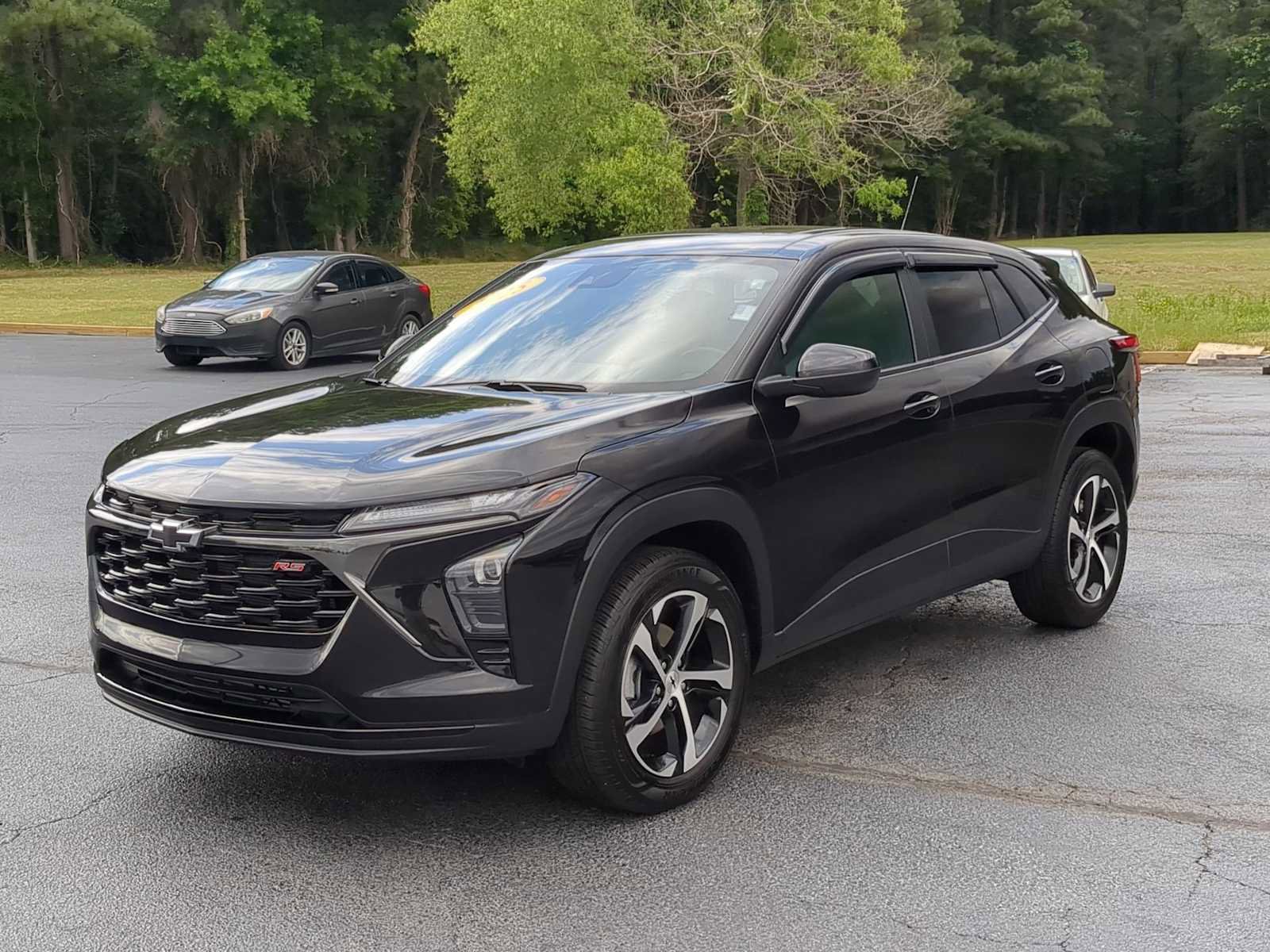 Used 2025 Chevrolet Trax RS w/ Sunroof Package FWD image 4