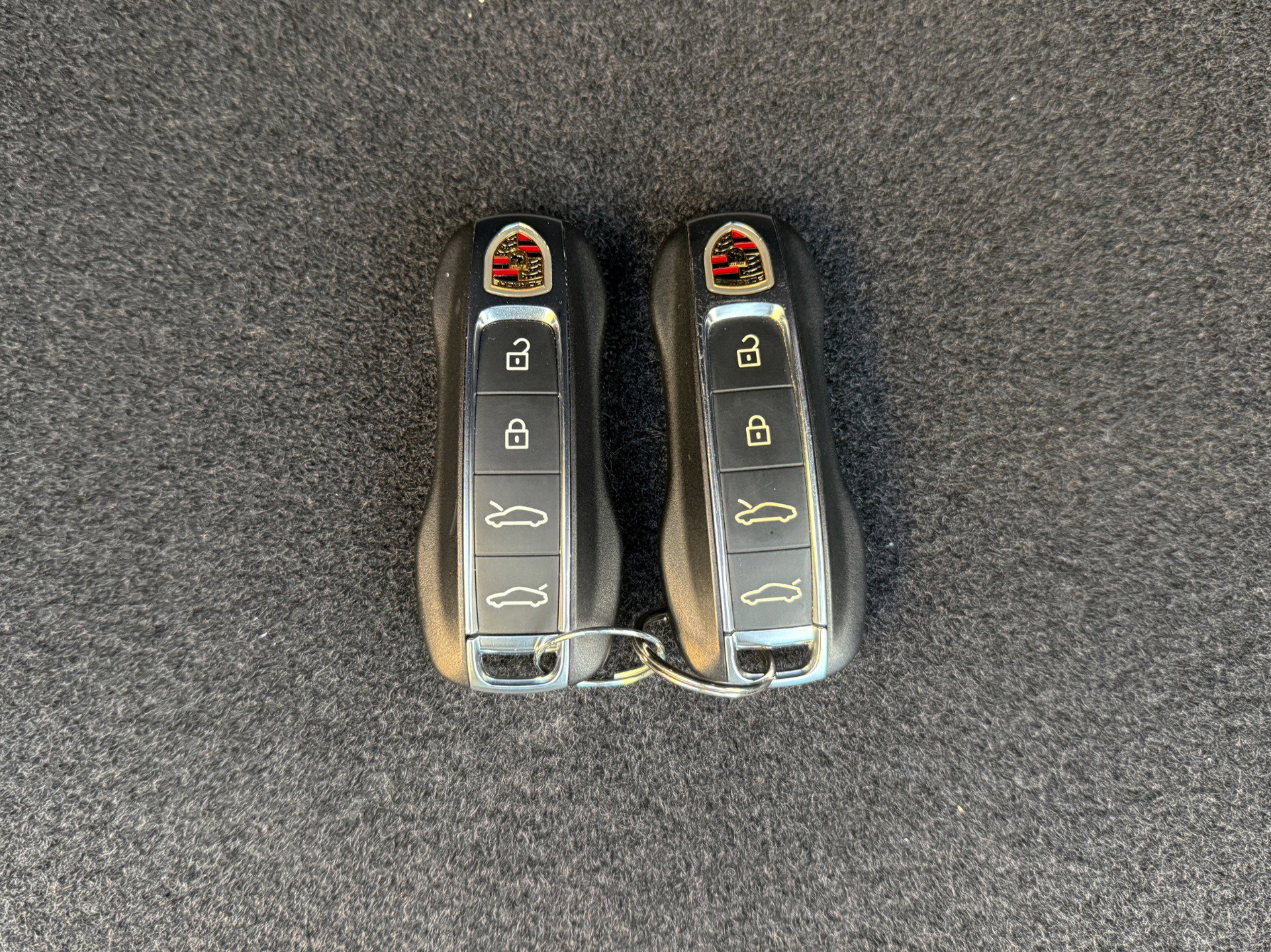 Used 2020 Porsche Taycan Turbo S image 46