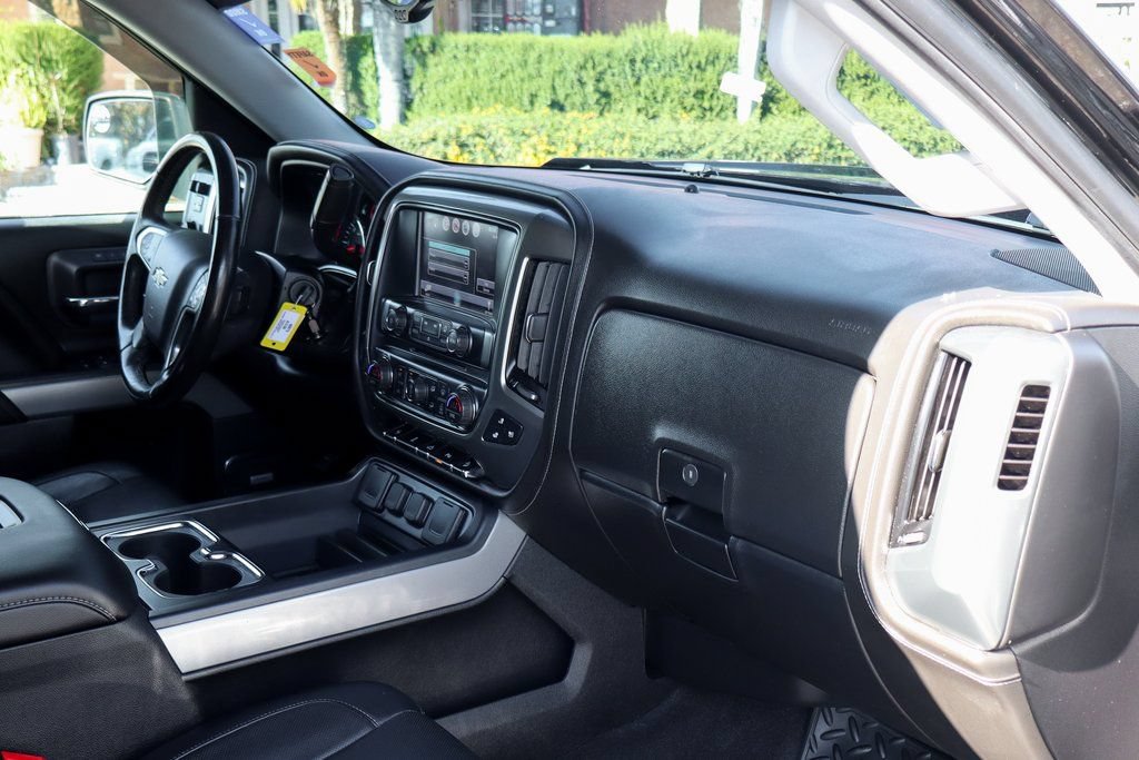Used 2018 Chevrolet Silverado 1500 LTZ Z71 w/ Redline Edition AWD/4WD image 45