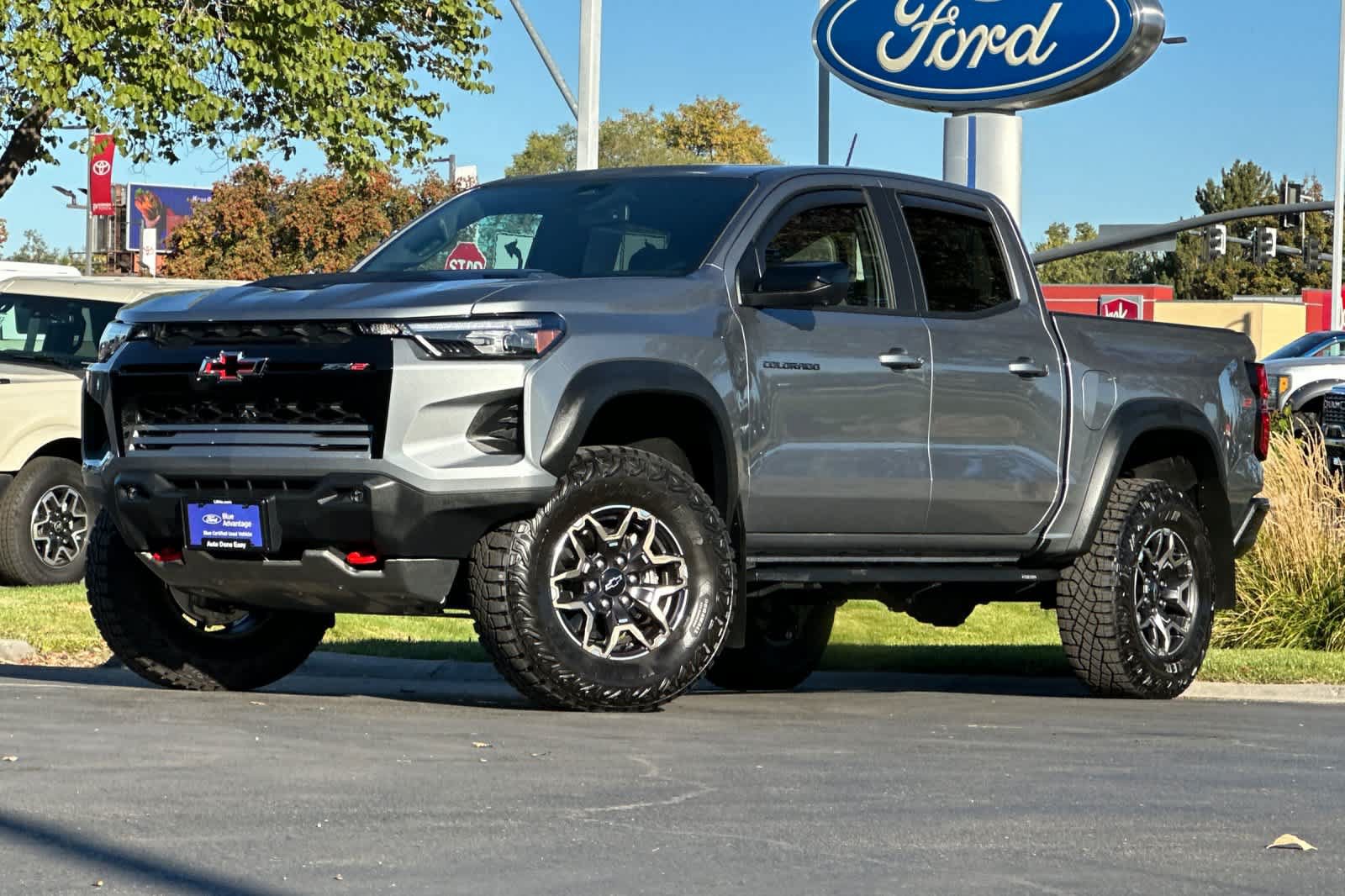 Used 2026 Chevrolet Colorado ZR2 w/ Technology Package AWD/4WD image 1