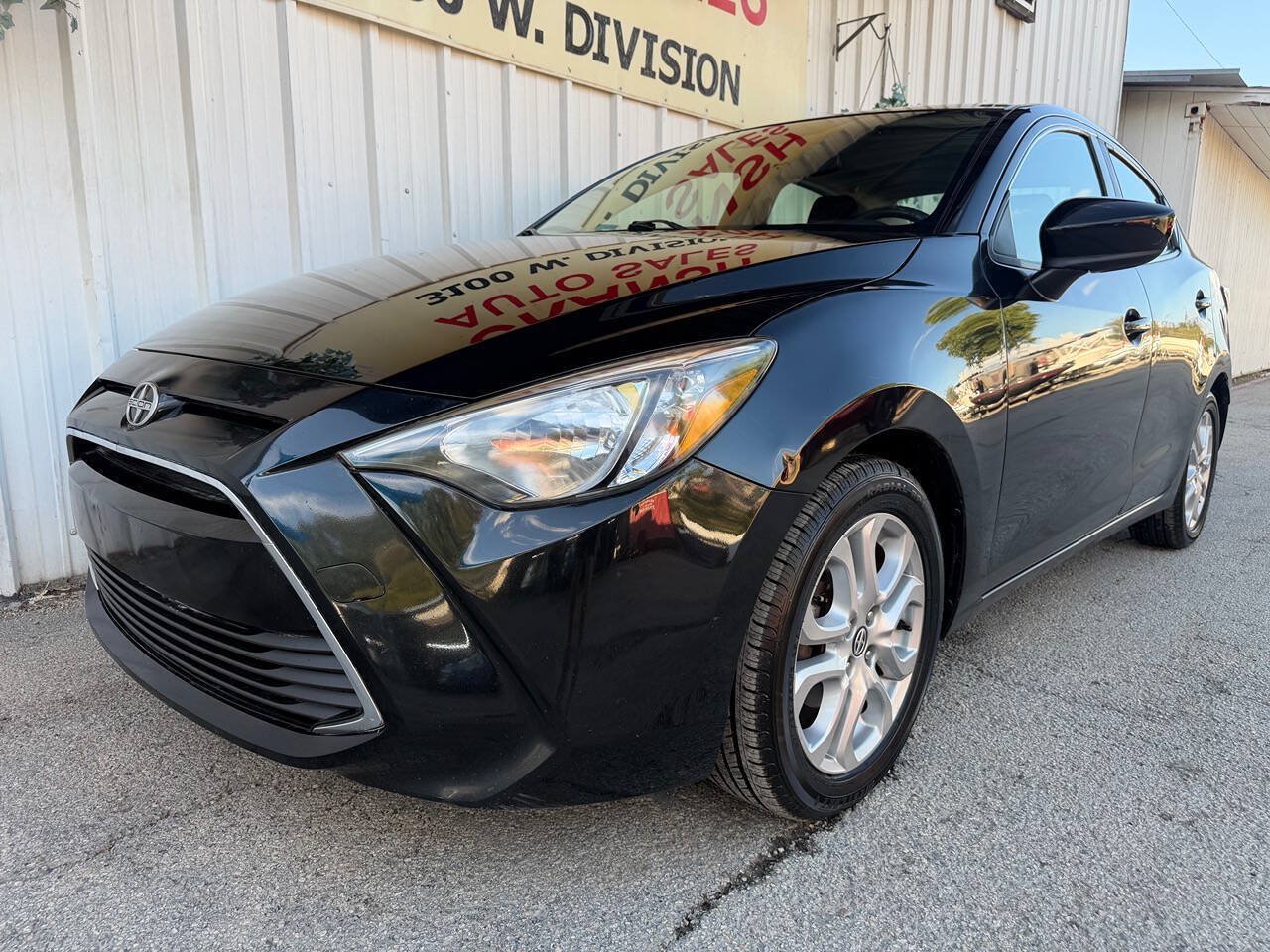 Used 2016 Scion iA FWD image 8