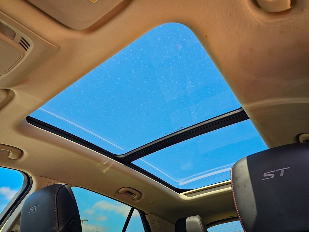 Certified 2023 Buick Envision Essence w/ Sport Touring Package image 18