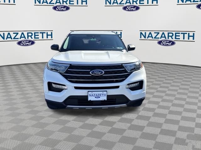 Used 2023 Ford Explorer XLT w/ Equipment Group 202A image 2