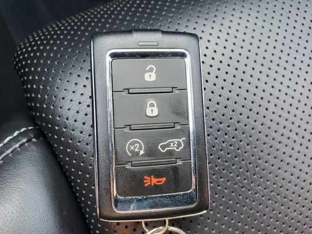 Used 2022 Jeep Grand Cherokee Overland w/ Advanced Protech Group III image 37