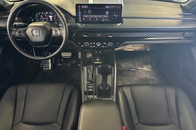 Used 2025 Honda Accord Sport image 15