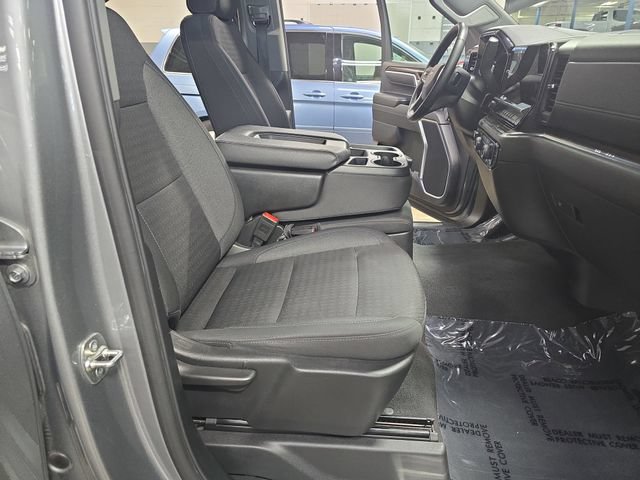 Used 2025 Chevrolet Silverado 1500 LT AWD/4WD image 14
