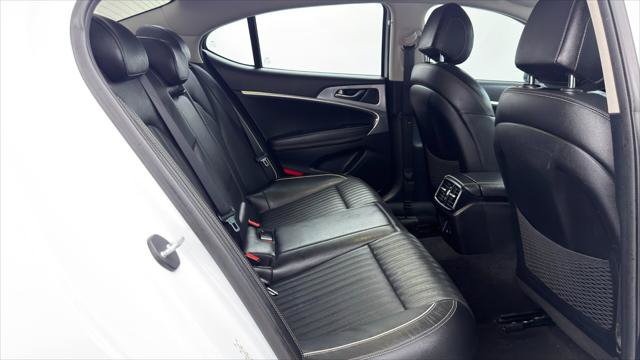 Used 2019 Genesis G70 3.3T Advanced RWD image 17