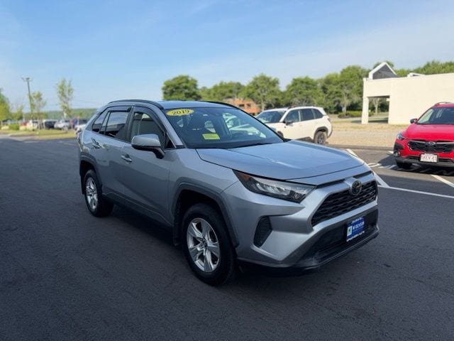 Used 2019 Toyota RAV4 LE w/ All Weather Liner Package AWD/4WD image 4
