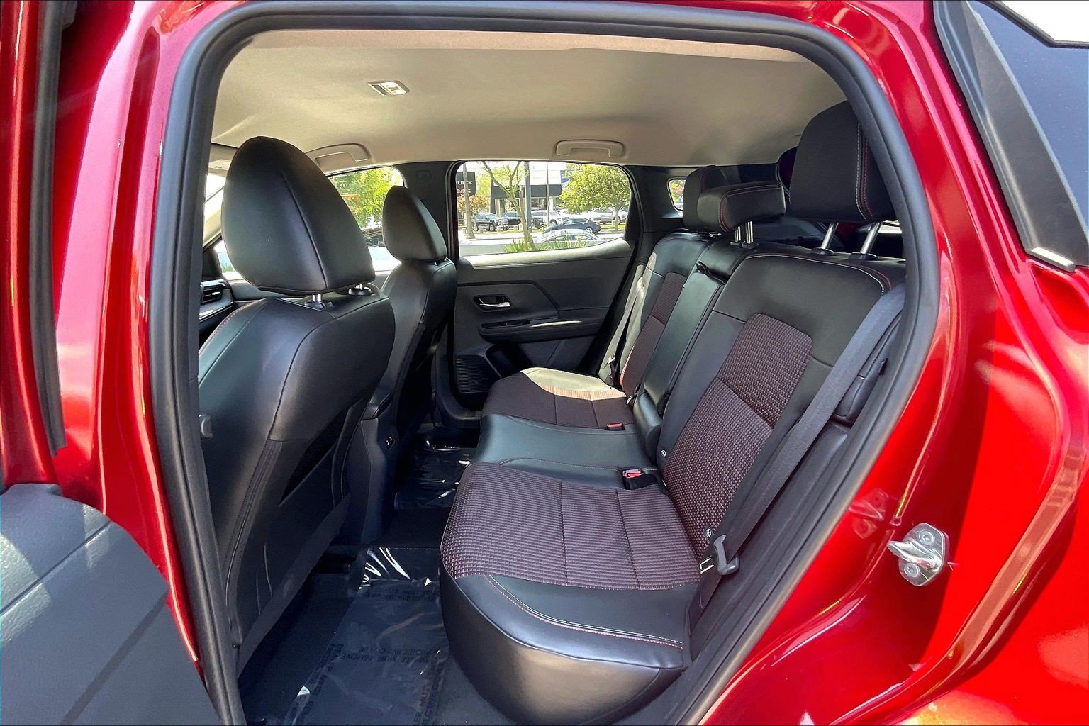 Used 2025 Nissan Kicks SR FWD image 20