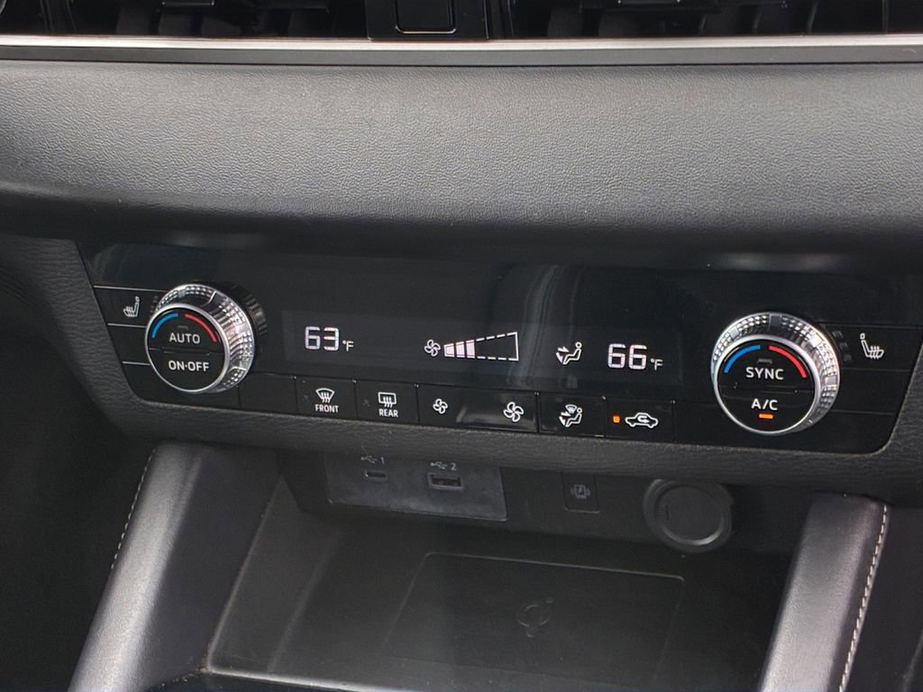 Used 2024 Mitsubishi Outlander SE image 4