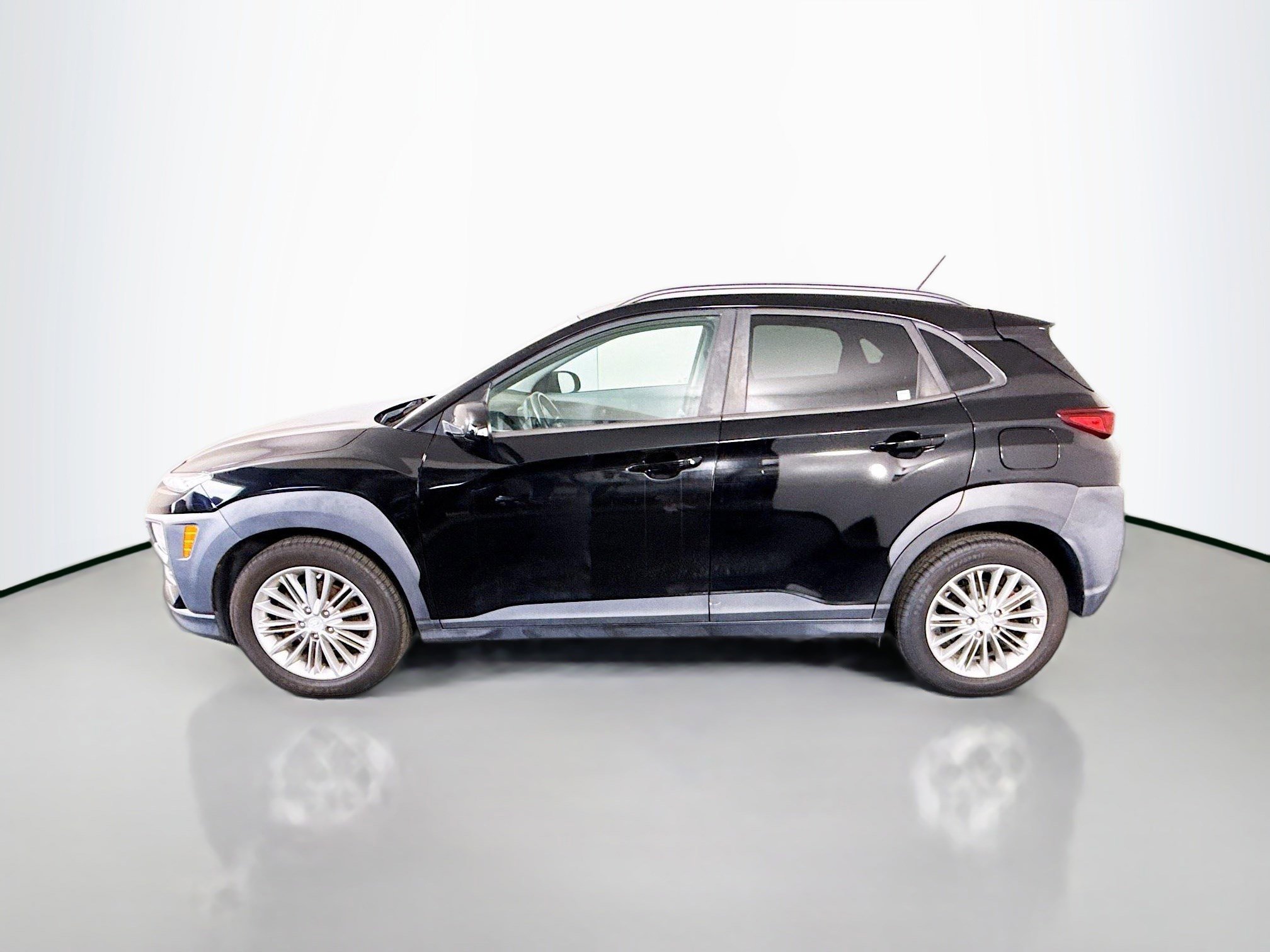 Used 2018 Hyundai Kona SEL image 6