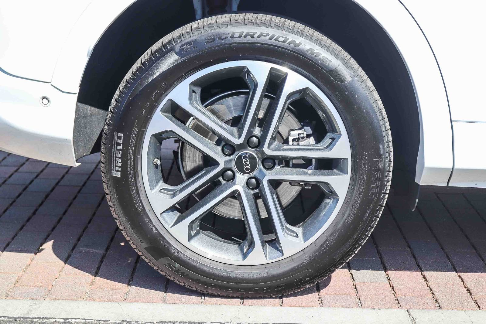Certified 2025 Audi Q5 Premium w/ Convenience Package AWD/4WD image 10