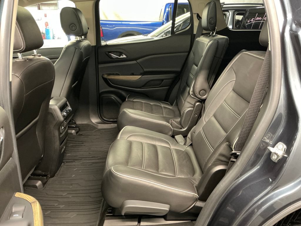 Used 2019 GMC Acadia Denali w/ Technology Package AWD/4WD image 27