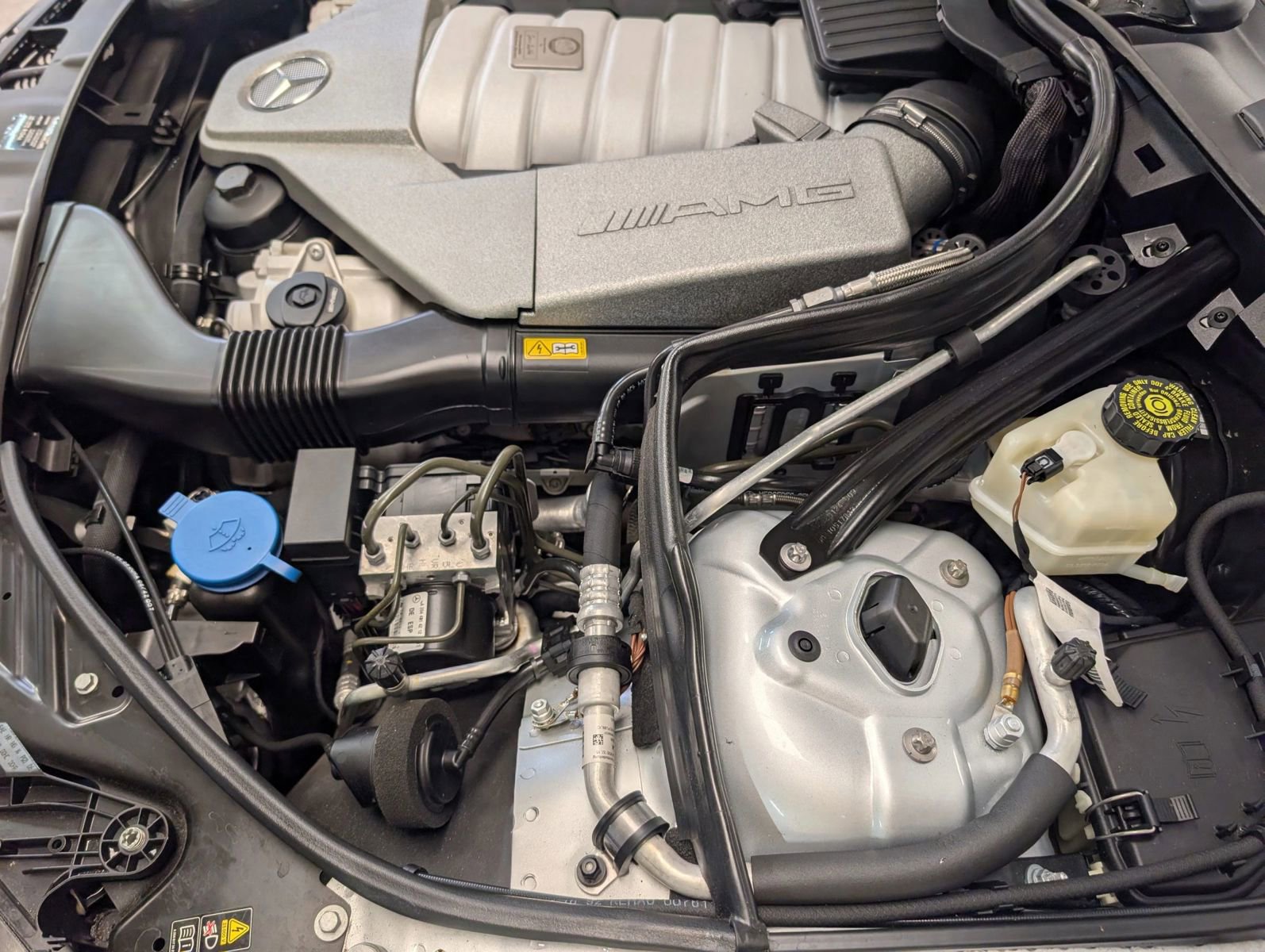 Used 2009 Mercedes-Benz C 63 AMG Sedan image 20