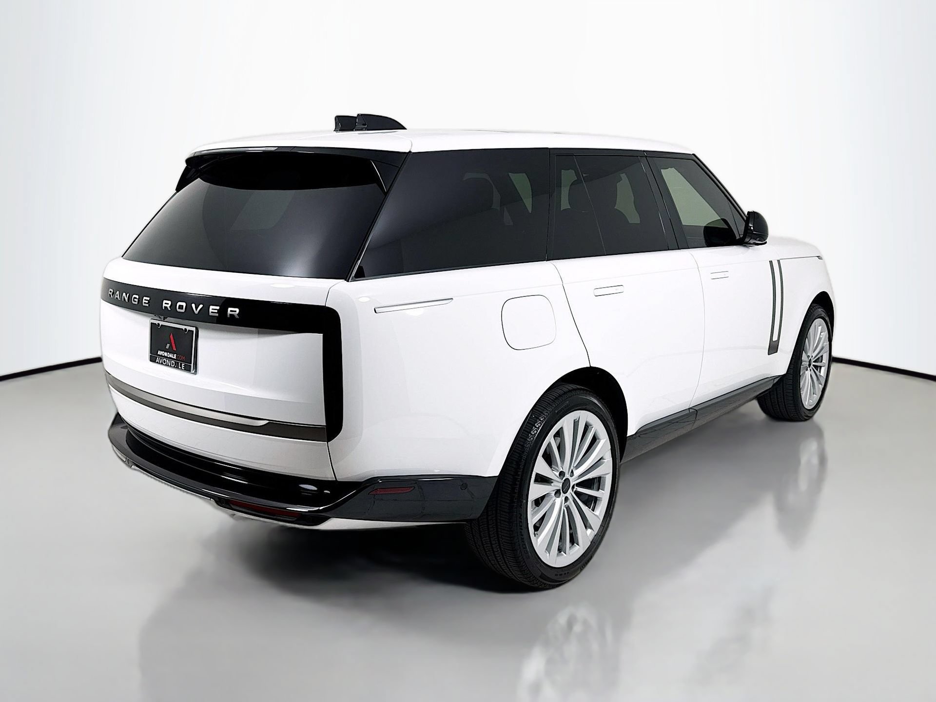 Used 2025 Land Rover Range Rover SE AWD/4WD image 7