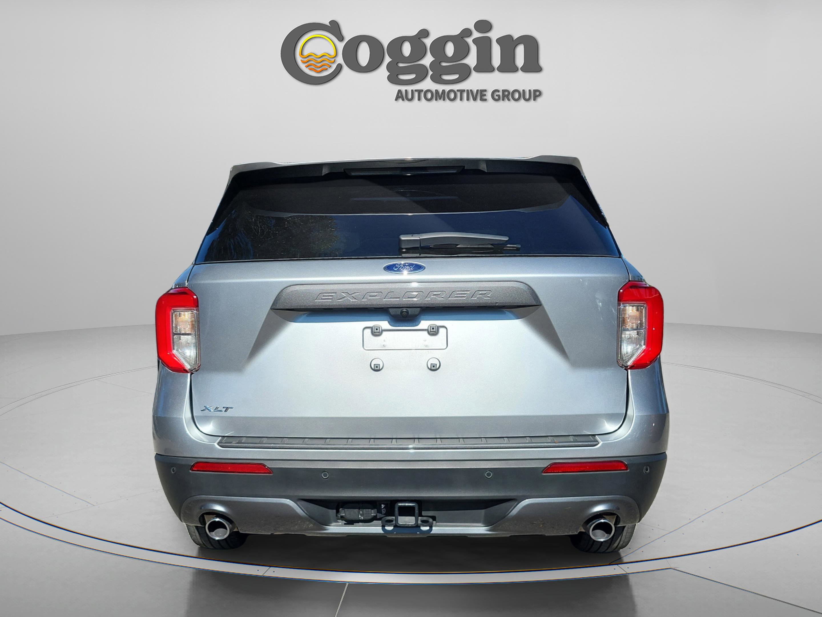 Certified 2023 Ford Explorer XLT w/ Equipment Group 202A image 5