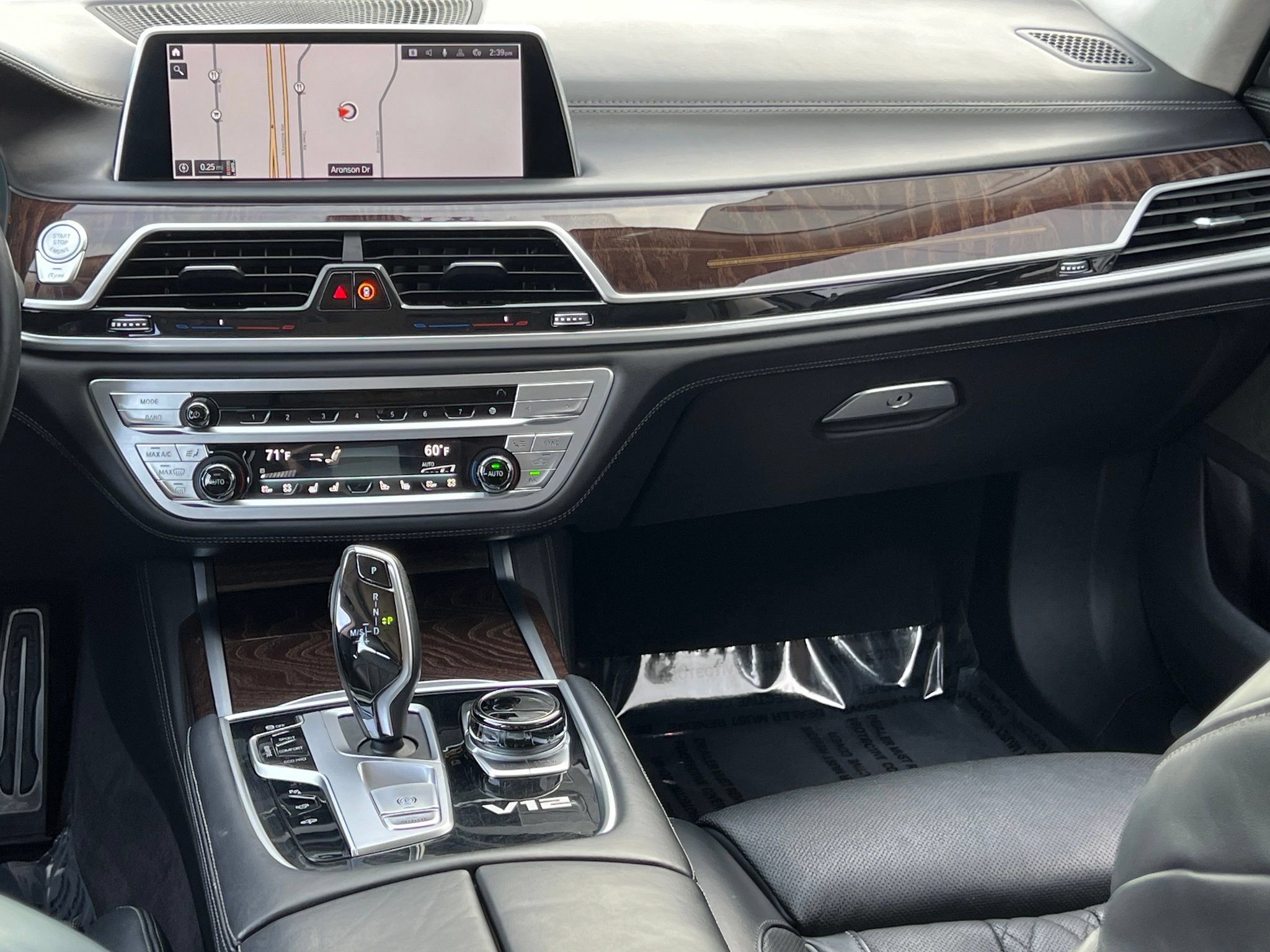 Used 2021 BMW M760i xDrive AWD/4WD image 34