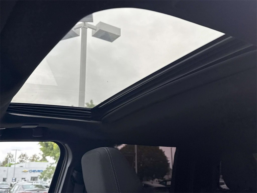 Certified 2025 Toyota Tacoma TRD Sport image 28