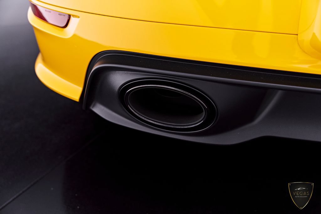 Used 2025 Porsche 911 Carrera RWD image 32