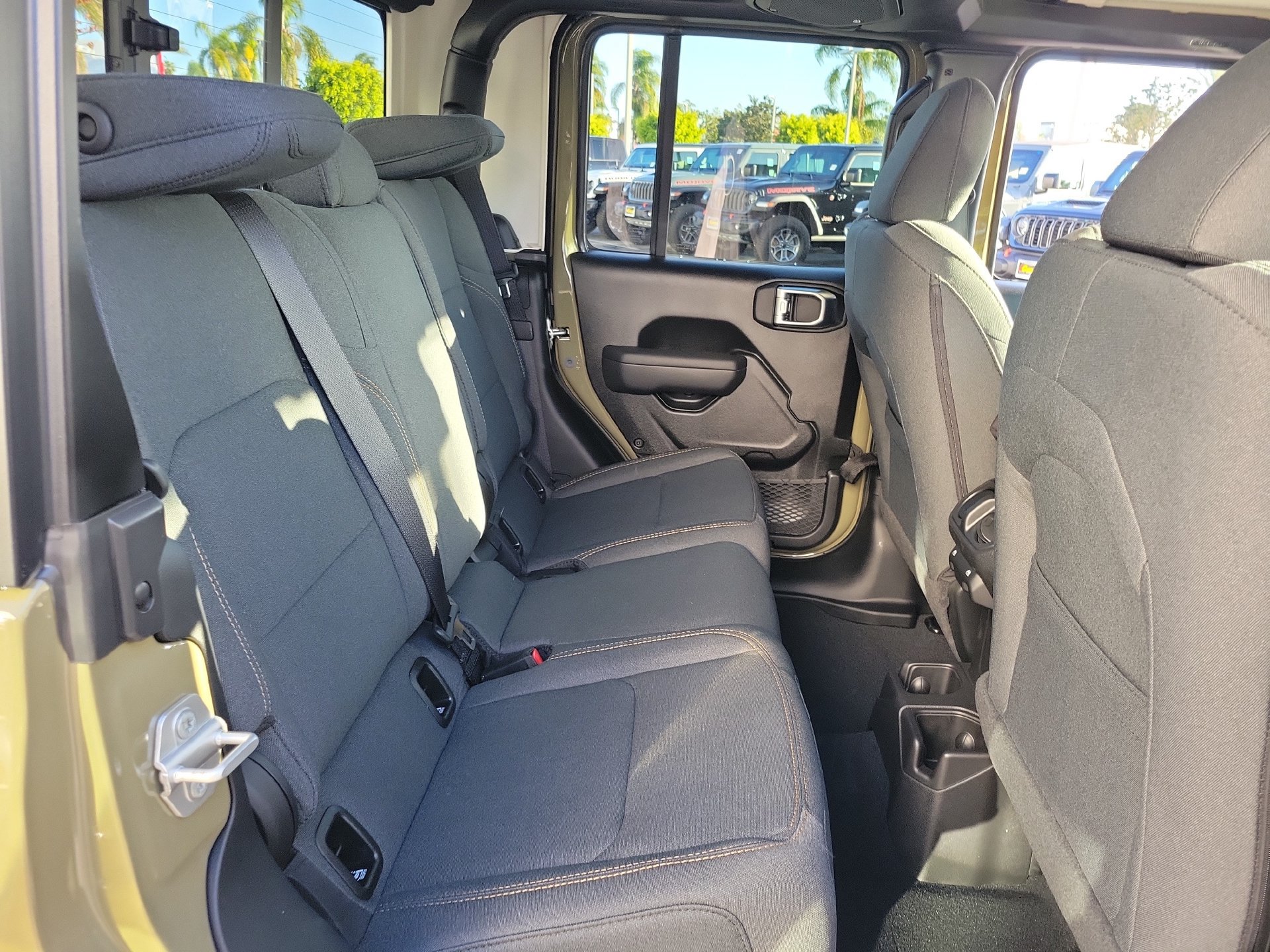 New 2026 Jeep Gladiator Sport AWD/4WD image 17