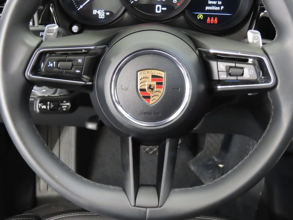 Certified 2026 Porsche Macan AWD/4WD image 19