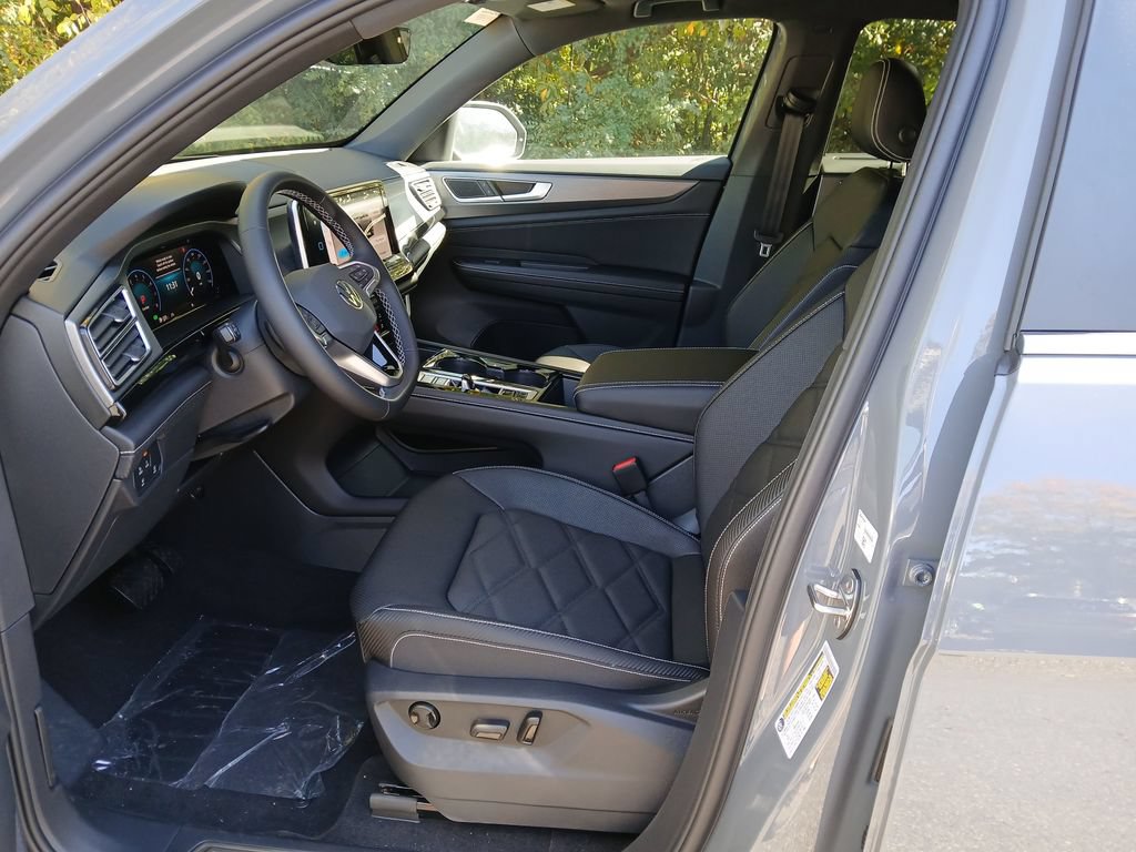 New 2026 Volkswagen Atlas Cross Sport SE AWD/4WD image 9